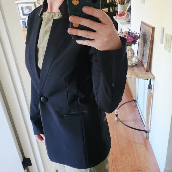 St. John Leather Trim Collared Black Blazer Single Breasted Blazer Sz. 6 - Picture 15 of 15